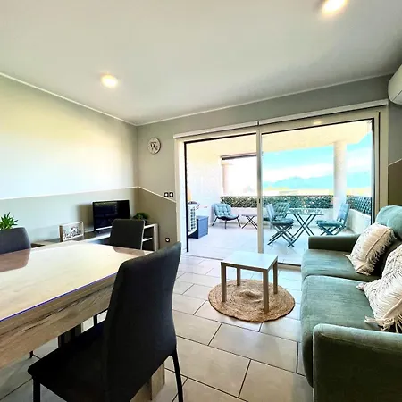 Entre 2 Et 4 Personnes Apartment